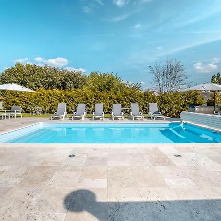 Studio Ref 4 Avec Piscine A 5 Min De Disneyland Paris 3* Magny-le-Hongre